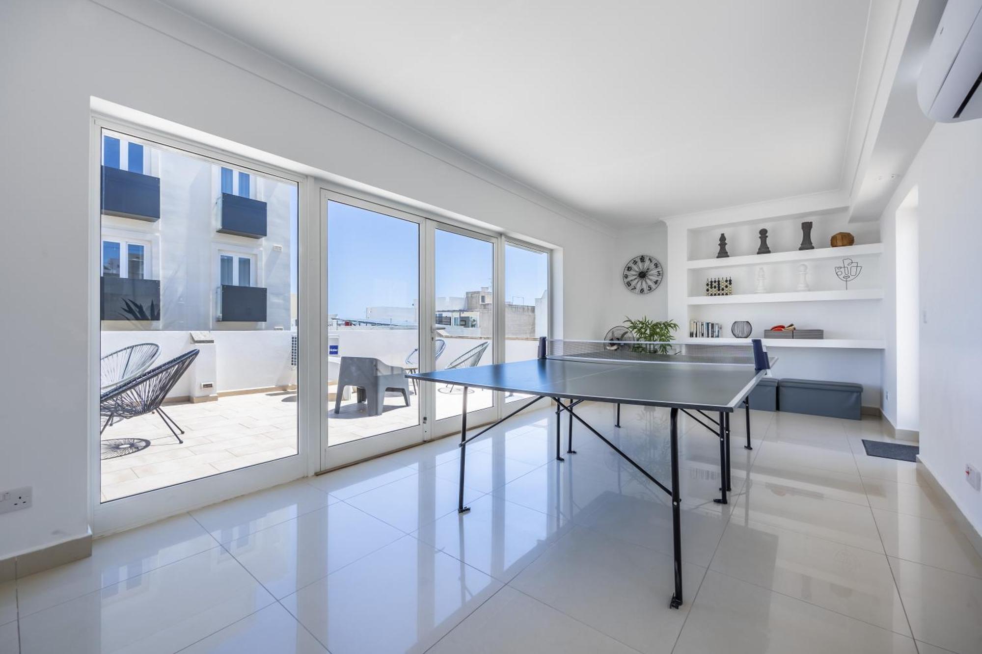 Hard To Come By - Modern & Huge House In Sliema Villa Bagian luar foto